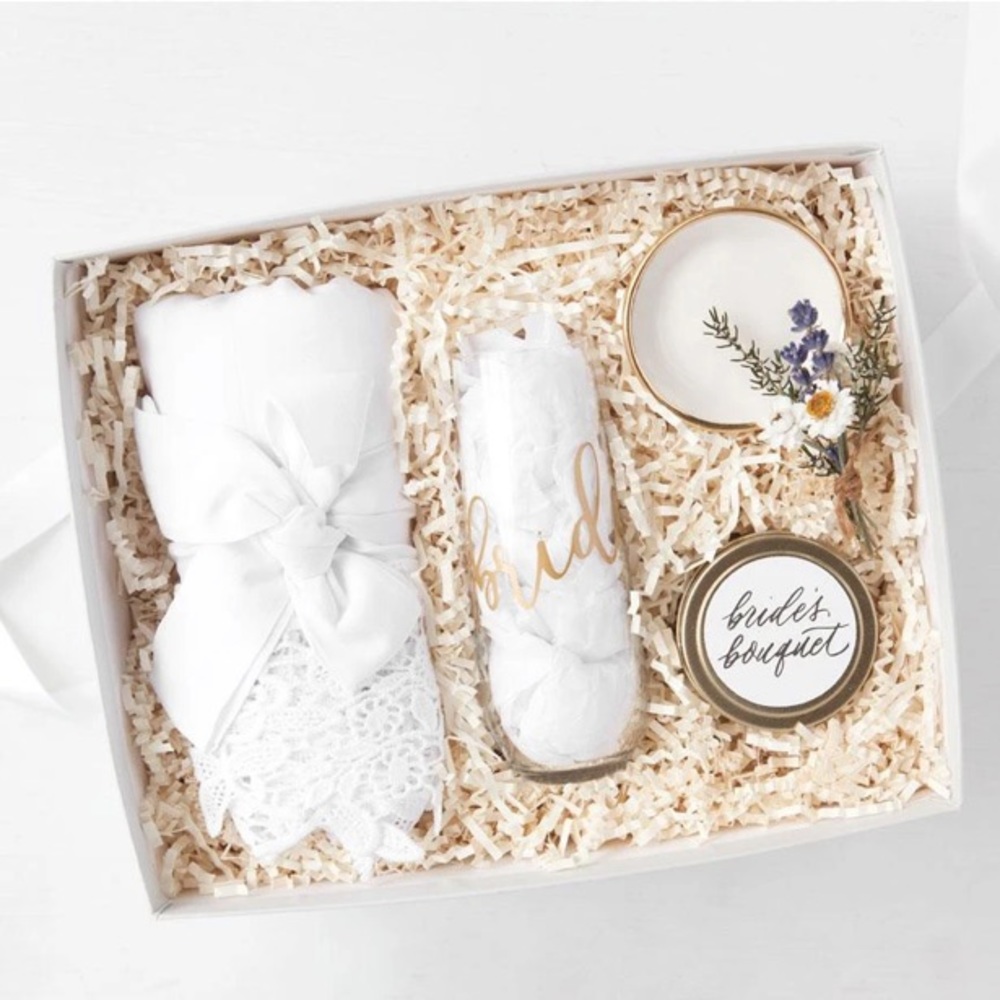 Fox blossom Bride to Be Luxe Gift Box